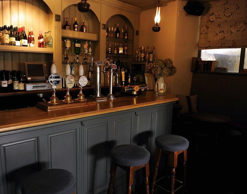 פיינסוויק The Falcon Inn מראה חיצוני תמונה